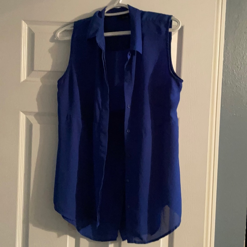 Royal blue sleeveless flowy blouse